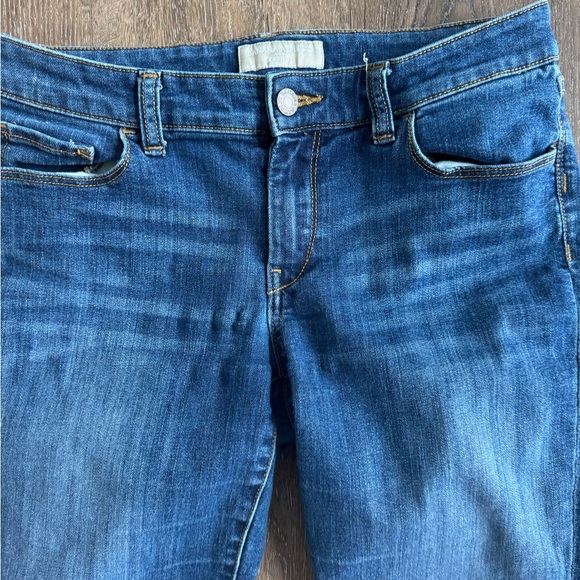 Banana Republic Jeans.  Skinny Fit.  Women’s size 27/4.  Good used condition! - Picture 2 of 6